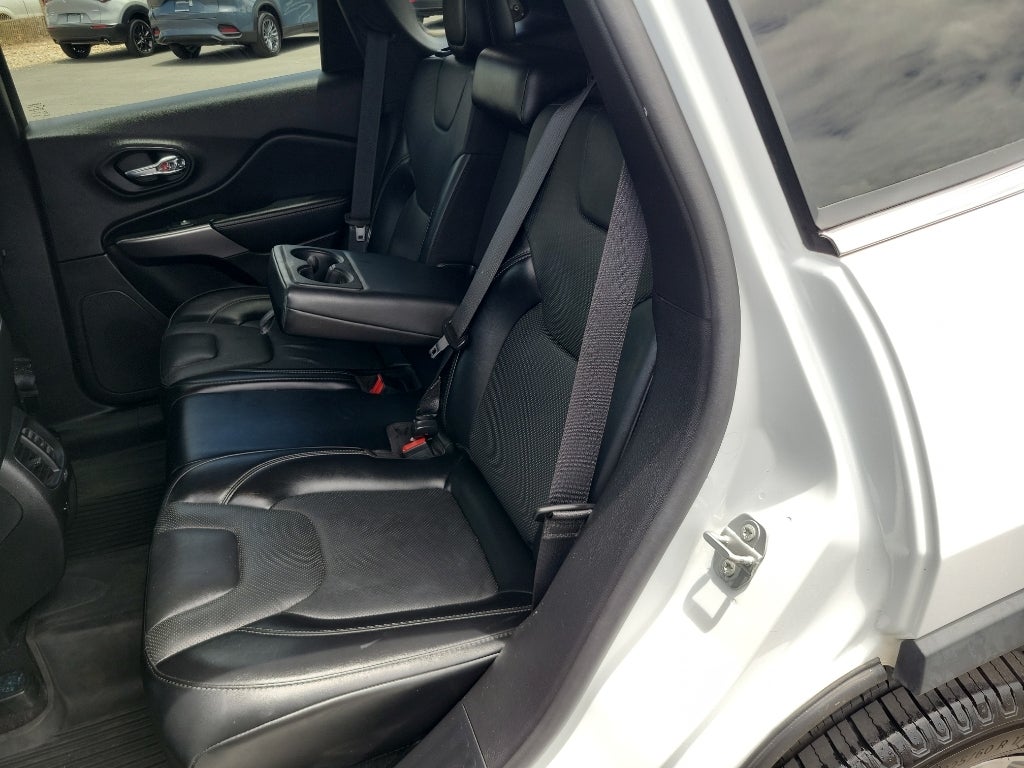 2021 Jeep Cherokee Latitude Lux (US) / Altitude (Can)