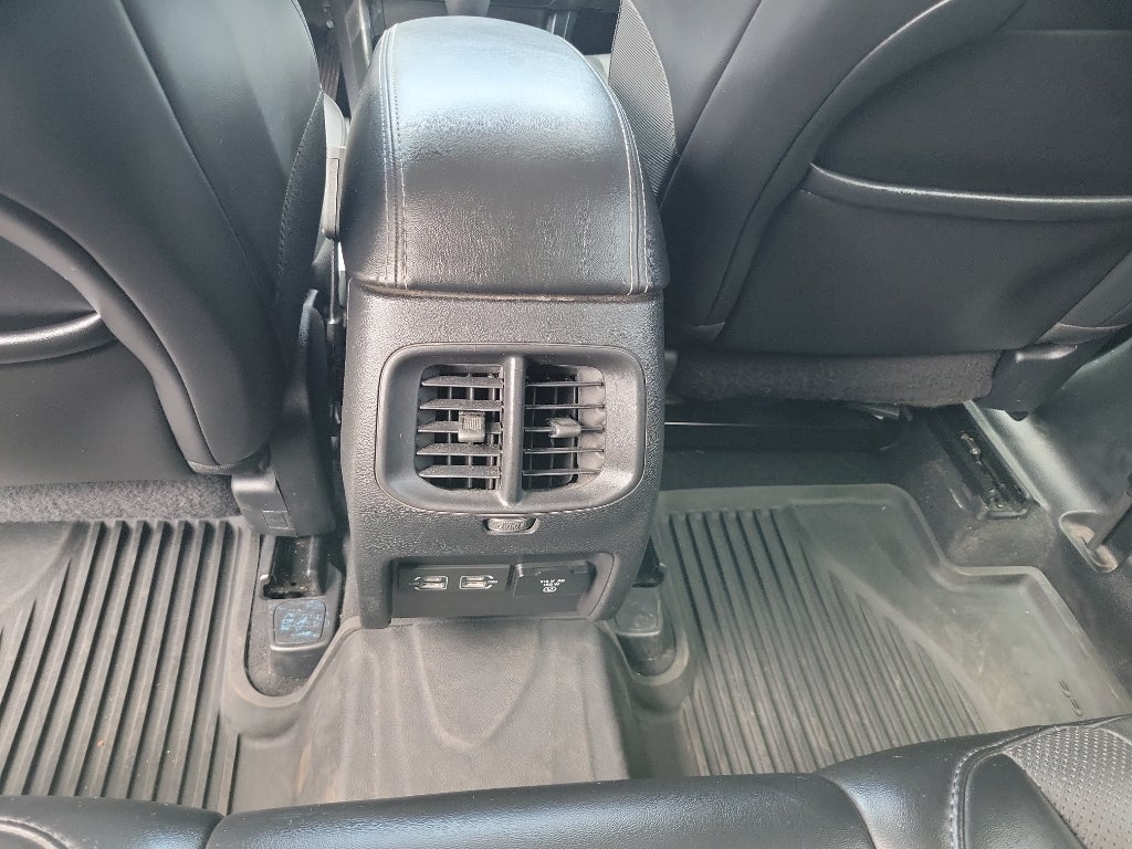 2021 Jeep Cherokee Latitude Lux (US) / Altitude (Can)