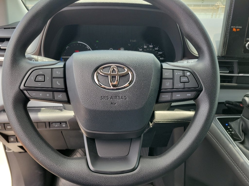 2026 Toyota Sienna LE