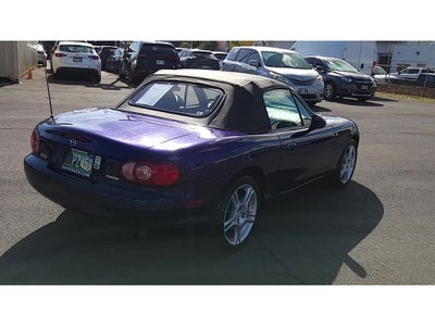2004 Mazda Mazda MX-5 Miata Cloth