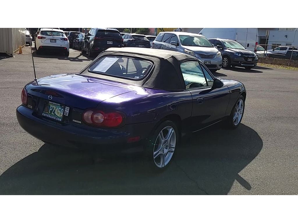2004 Mazda Mazda MX-5 Miata Cloth