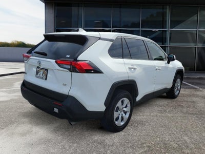 2022 Toyota RAV4 LE