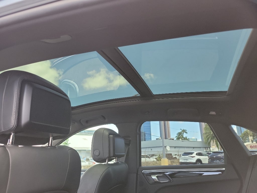 2021 Porsche Macan Base