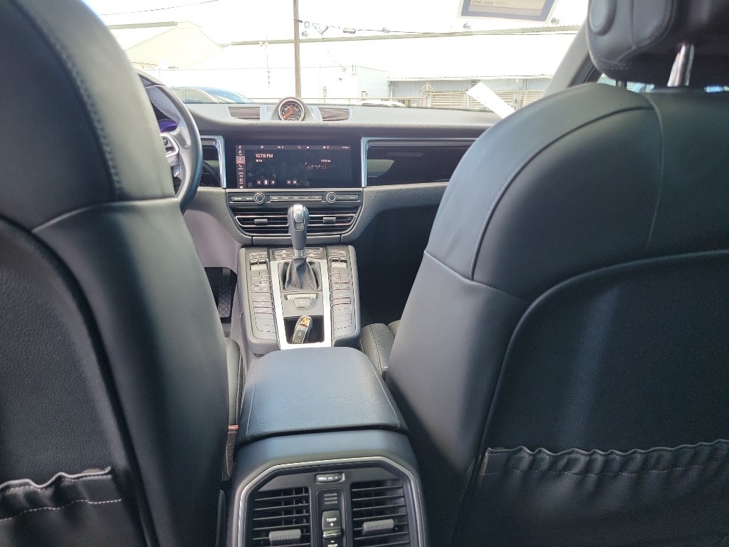 2021 Porsche Macan Base