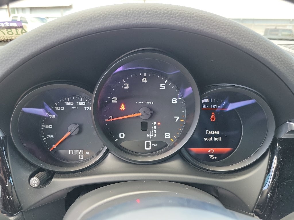 2021 Porsche Macan Base